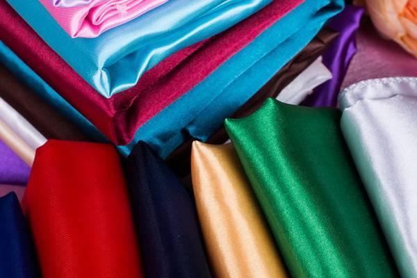 10M-LOT-Wholesale-Polyester-Silk-Satin-Fabric-For-Wedding-Banquet-Decoration-Plain-Dyed-Shiny-Fabrics-DIY.jpg
